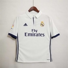 Real Madrid 16/17 İç Saha Retro