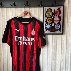 HIZLI TESLİM - Milan 25/26 İç Saha Player Versiyon